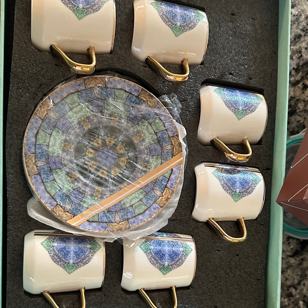 Mosaic Patterned Tea Set with Gold Handles